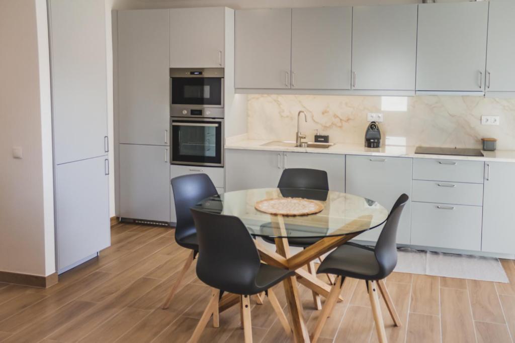 Lovely & Bright Renovated Apt. W/ Balcony In Lagos Buitenkant foto