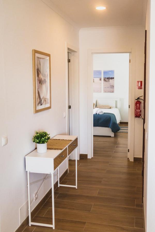 Lovely & Bright Renovated Apt. W/ Balcony In Lagos Buitenkant foto