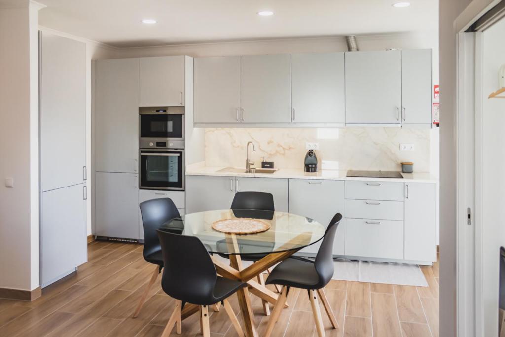 Lovely & Bright Renovated Apt. W/ Balcony In Lagos Buitenkant foto
