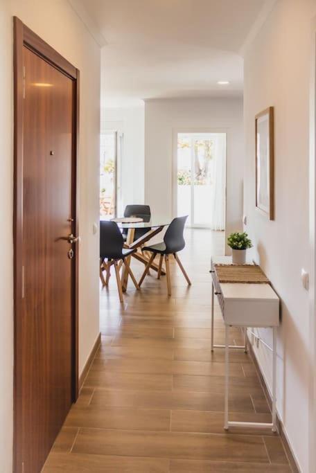 Lovely & Bright Renovated Apt. W/ Balcony In Lagos Buitenkant foto